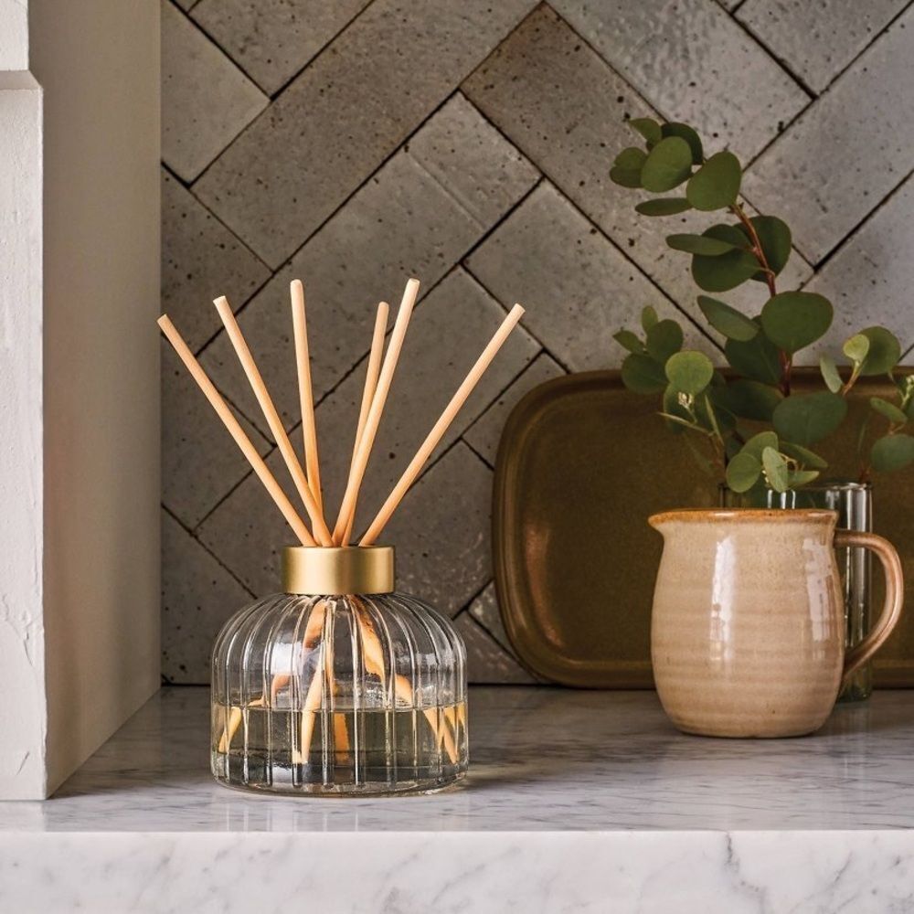 Hearth & Hand Glass Salt Reed Diffuser - Picture 4 of 8